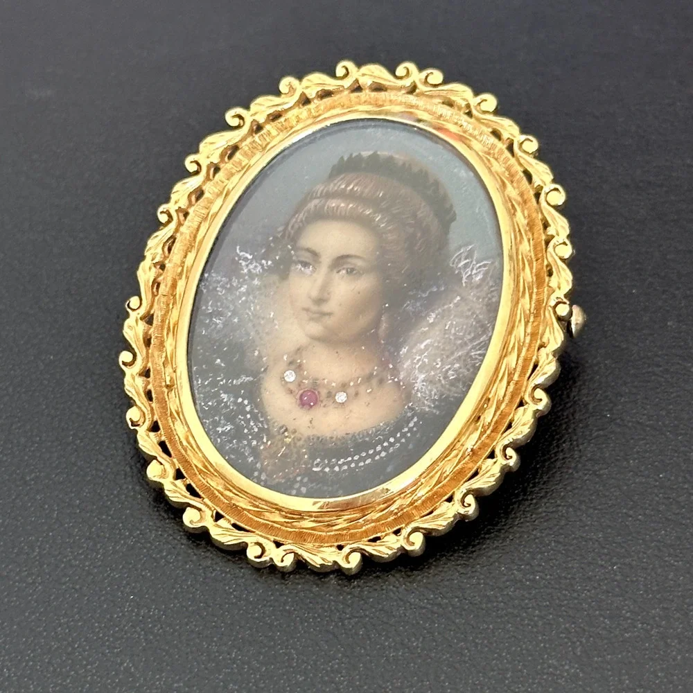 18K 750 Yellow Gold Antique Portrait Floral Scroll Framed Woman Pin Pendant